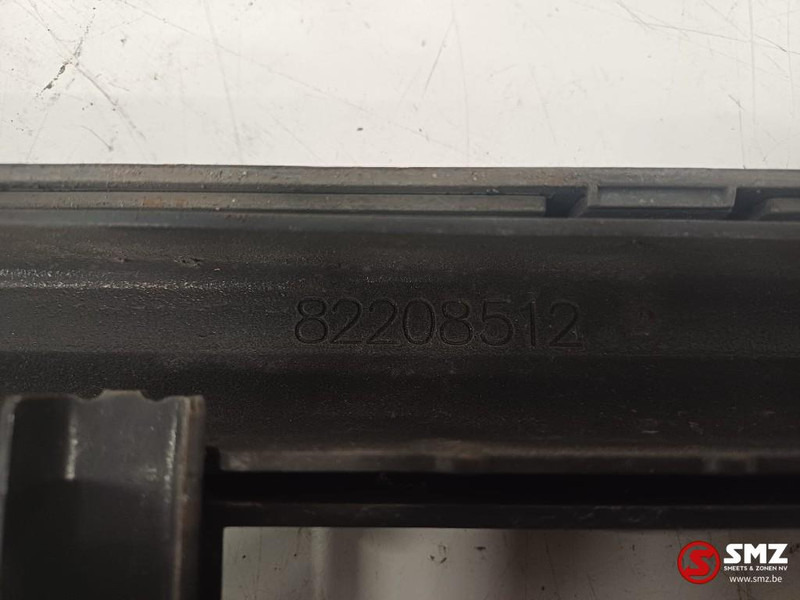 Volvo Occ radiatorgrille Volvo - Parrilla para Camión: foto 3 Volvo Occ radiatorgrille Volvo - Parrilla para Camión: foto 3