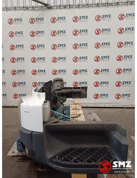 Volvo Occ voorbumper Volvo - Parachoques para Camión: foto 3 Volvo Occ voorbumper Volvo - Parachoques para Camión: foto 3