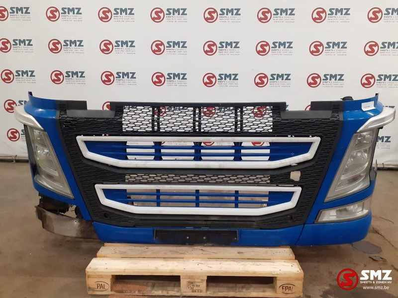 Volvo Occ voorbumper compleet Volvo - Parrilla para Camión: foto 1 Volvo Occ voorbumper compleet Volvo - Parrilla para Camión: foto 1