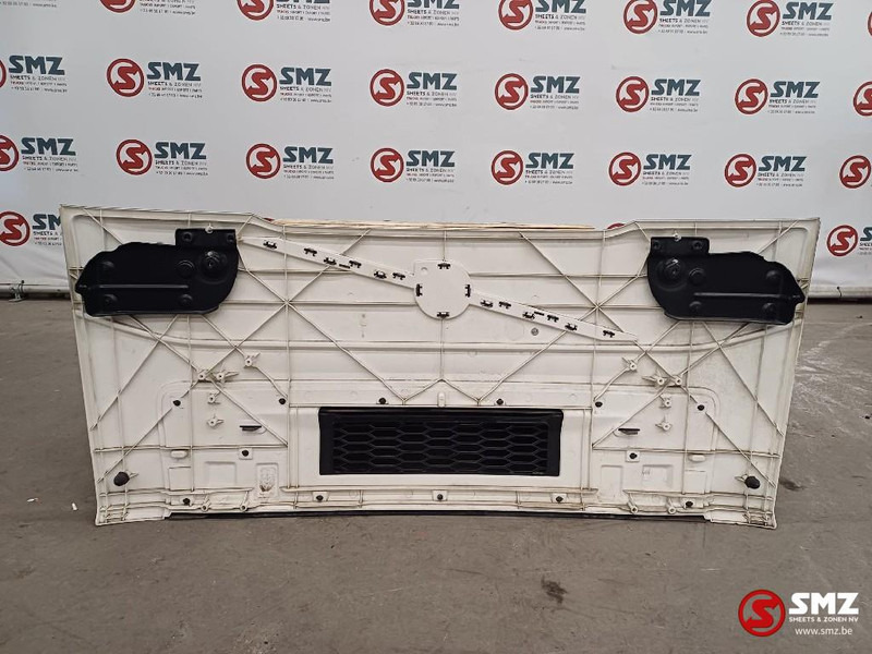 Volvo Occ voorgrille Volvo - Parrilla para Camión: foto 2 Volvo Occ voorgrille Volvo - Parrilla para Camión: foto 2