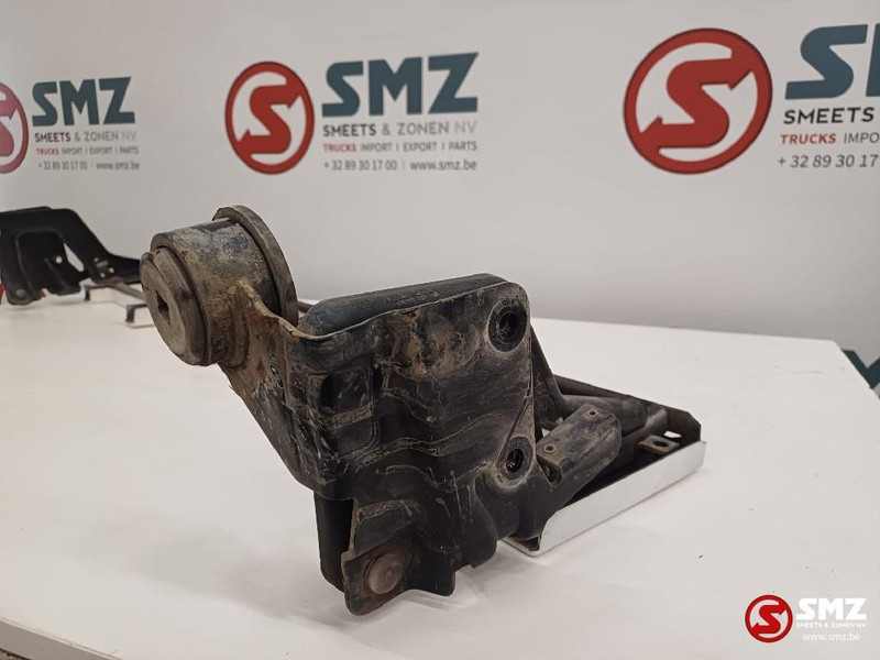 Volvo Occ voorgrille + scharnieren Volvo - Parrilla para Camión: foto 4 Volvo Occ voorgrille + scharnieren Volvo - Parrilla para Camión: foto 4