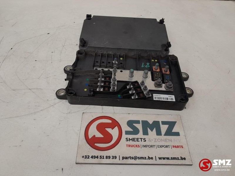 Volvo Occ zekeringskast Volvo - Sistema eléctrico para Camión: foto 2 Volvo Occ zekeringskast Volvo - Sistema eléctrico para Camión: foto 2