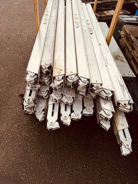 Schmitz Cargobull Doppelstock balken - Recambio para Remolque: foto 1 Schmitz Cargobull Doppelstock balken - Recambio para Remolque: foto 1