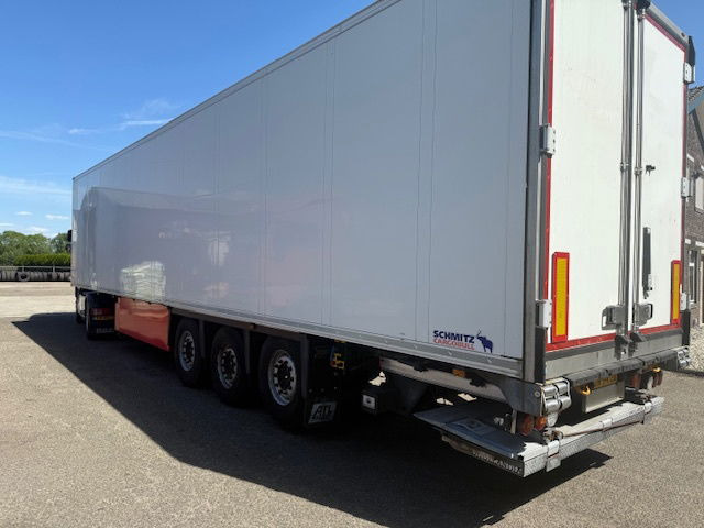 Schmitz Cargobull Thermoking SLXe 300 Laadklep Liftas 3924 dieseluren - Semirremolque frigorífico: foto 2 Schmitz Cargobull Thermoking SLXe 300 Laadklep Liftas 3924 dieseluren - Semirremolque frigorífico: foto 2