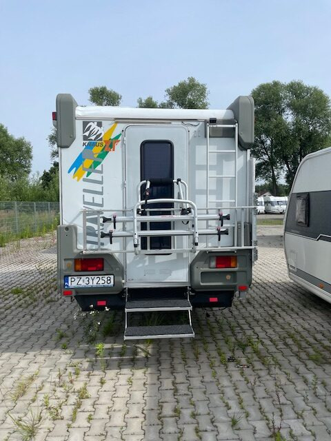 Zabudowa kempingowa do Pick-up’a Knaus Traveller - Autocaravana capuchina: foto 4 Zabudowa kempingowa do Pick-up’a Knaus Traveller - Autocaravana capuchina: foto 4
