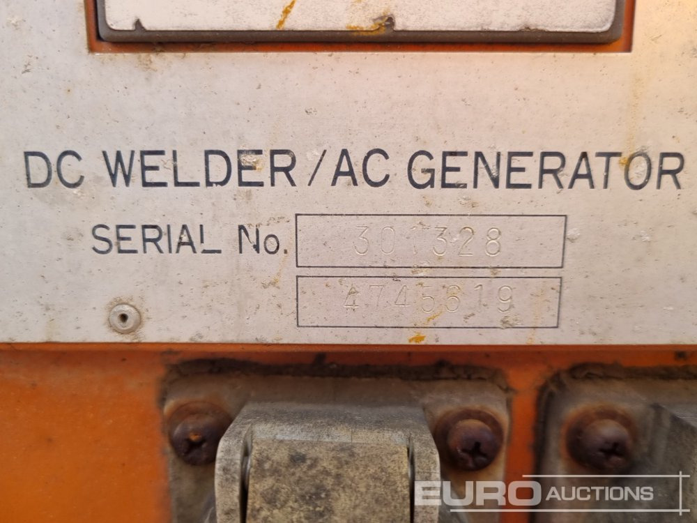 Generador industriale 110Volt Generator/Welder, 3 Cylinder Engine (2 of), 230Volt Generator/Welder, Engine (Parts Missing): foto 33