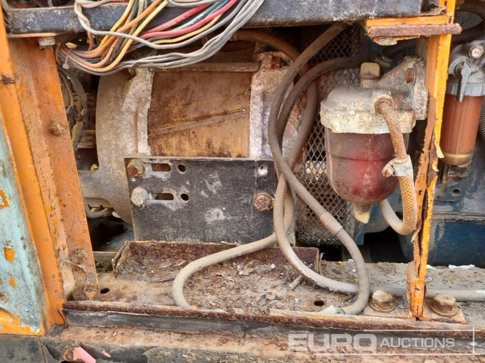 Generador industriale 110Volt Generator/Welder, 3 Cylinder Engine (2 of), 230Volt Generator/Welder, Engine (Parts Missing): foto 16