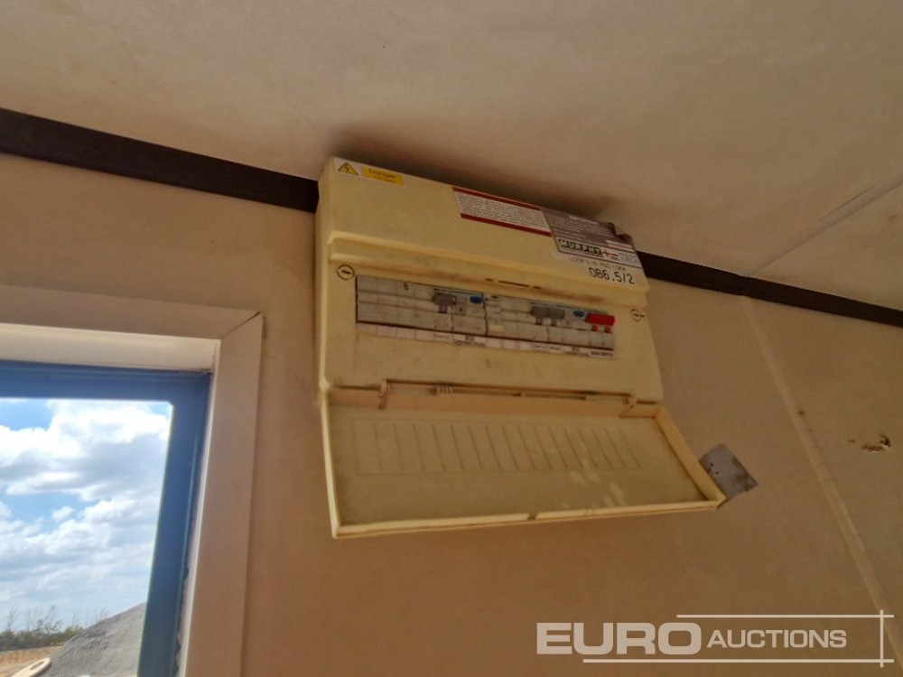 Contenedor marítimo 20' x 8 Drying Room Container (Cannot Be Reconsigned): foto 13