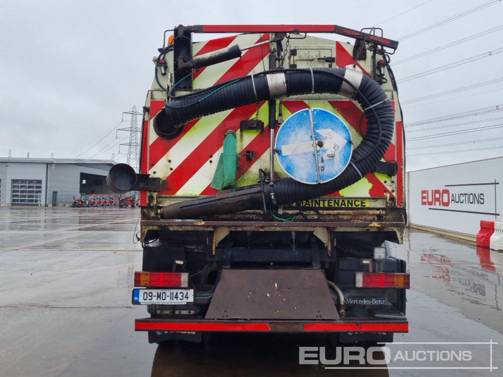2009 Mercedes Atego 1318 - Barredora vial: foto 4 2009 Mercedes Atego 1318 - Barredora vial: foto 4