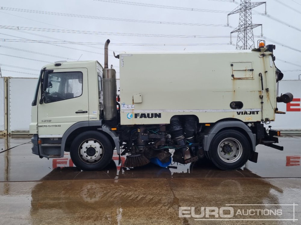 2009 Mercedes Atego 1318 - Barredora vial: foto 2 2009 Mercedes Atego 1318 - Barredora vial: foto 2