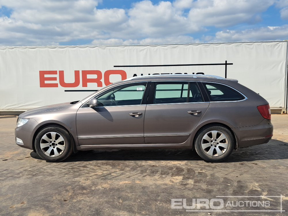 2011 Skoda Superb - Coche: foto 2 2011 Skoda Superb - Coche: foto 2