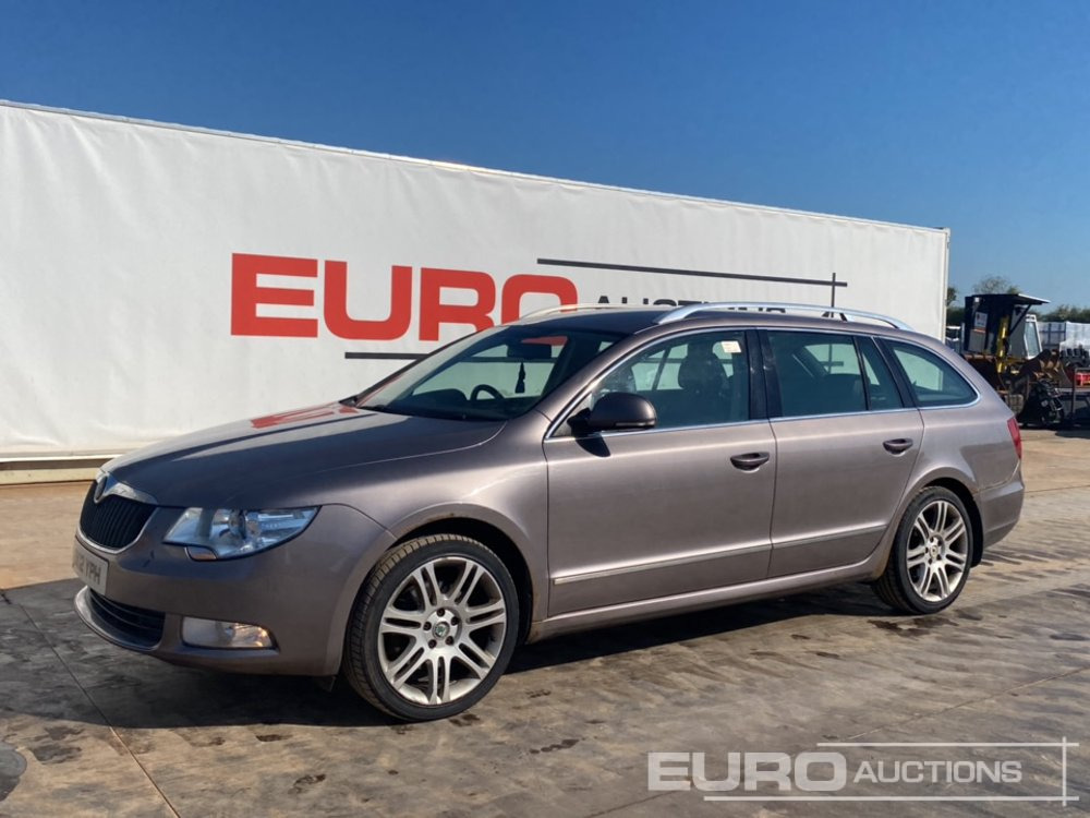2012 Skoda Superb - Coche: foto 1 2012 Skoda Superb - Coche: foto 1