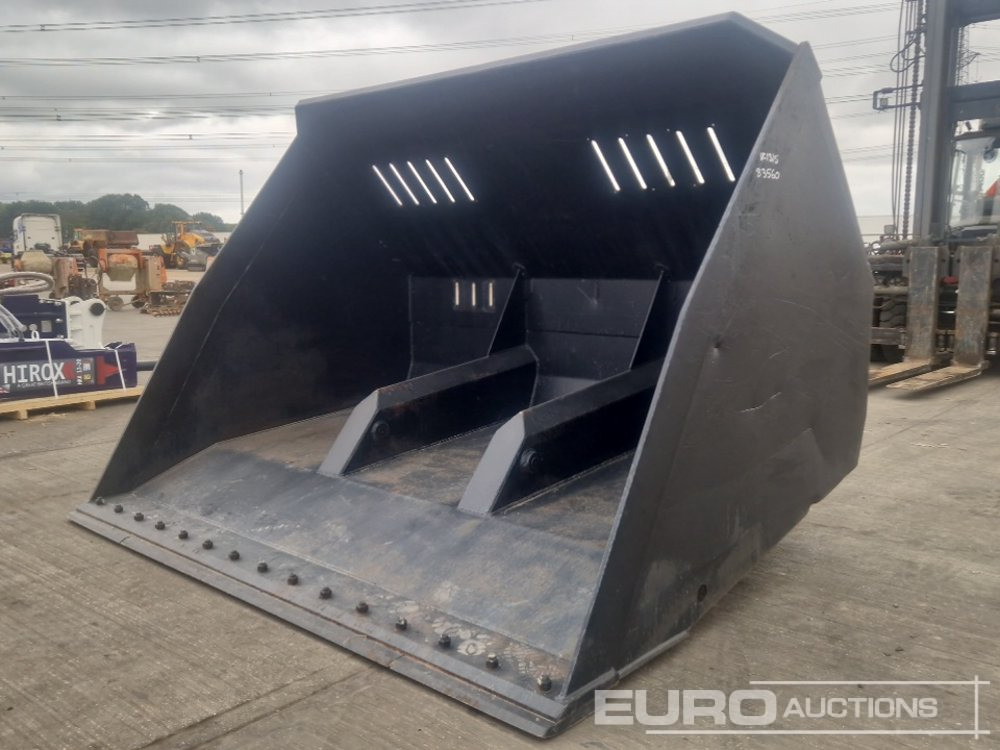 2013 Ulrich 124" Hi Tip Bucket to suit JCB 457HT Wheeled Loader - Cazo: foto 1 2013 Ulrich 124" Hi Tip Bucket to suit JCB 457HT Wheeled Loader - Cazo: foto 1