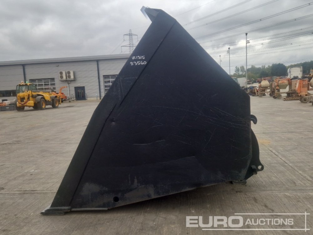 2013 Ulrich 124" Hi Tip Bucket to suit JCB 457HT Wheeled Loader - Cazo: foto 2 2013 Ulrich 124" Hi Tip Bucket to suit JCB 457HT Wheeled Loader - Cazo: foto 2