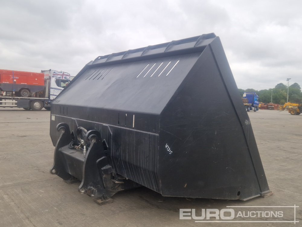 2013 Ulrich 124" Hi Tip Bucket to suit JCB 457HT Wheeled Loader - Cazo: foto 5 2013 Ulrich 124" Hi Tip Bucket to suit JCB 457HT Wheeled Loader - Cazo: foto 5