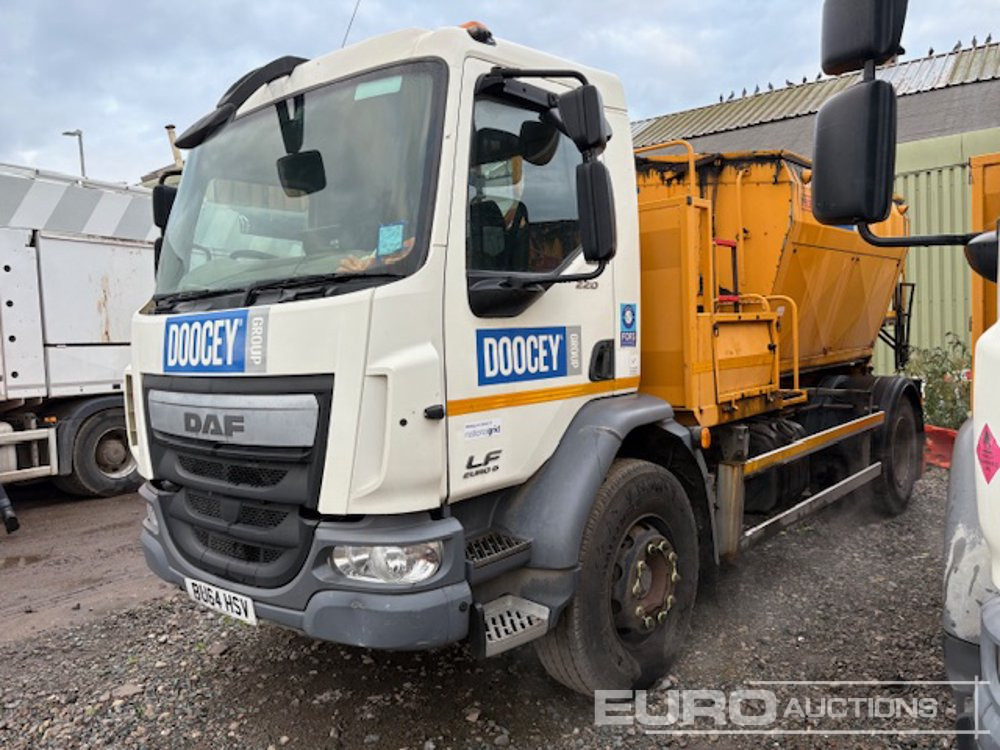 2014 DAF LF220 - Cisterna de riego asfáltico: foto 1 2014 DAF LF220 - Cisterna de riego asfáltico: foto 1