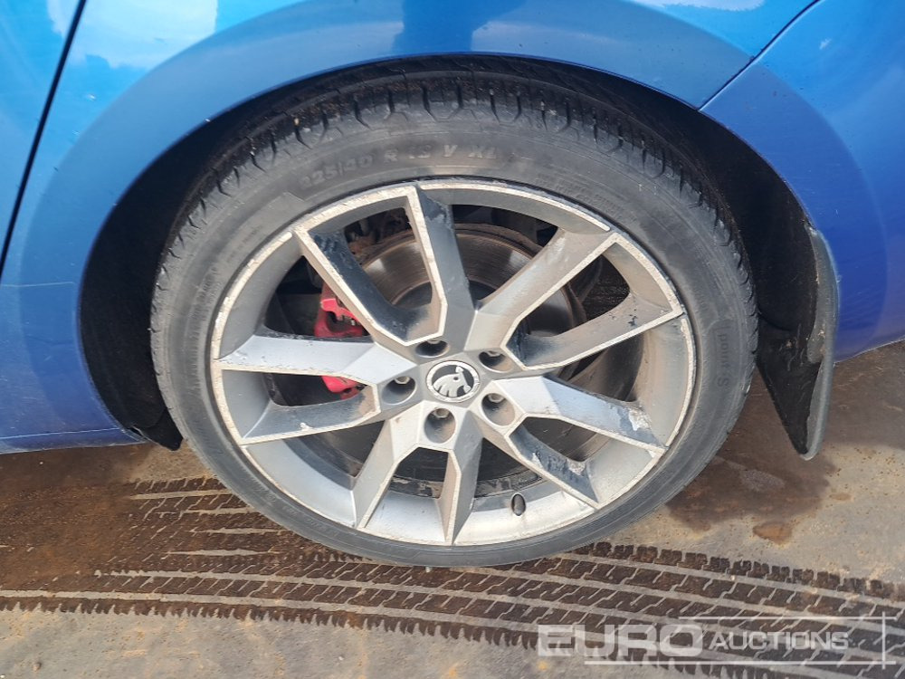 Coche 2014 Skoda Octavia: foto 10 Coche 2014 Skoda Octavia: foto 10