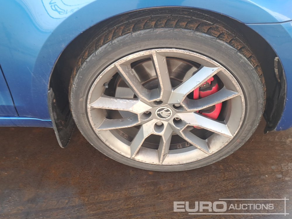 Coche 2014 Skoda Octavia: foto 12 Coche 2014 Skoda Octavia: foto 12