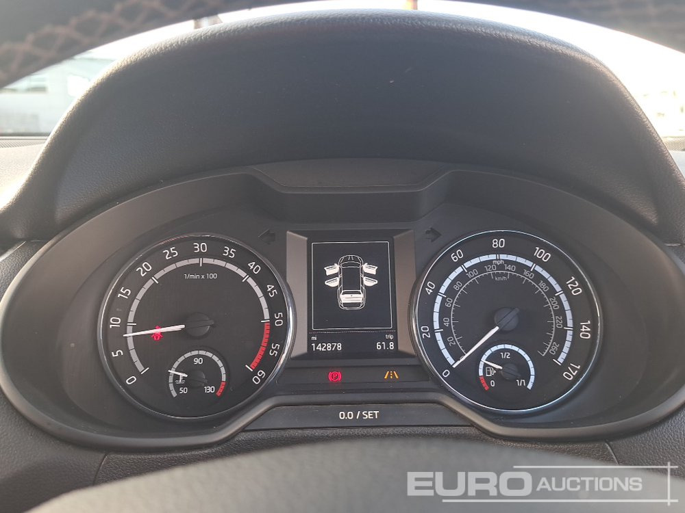 Coche 2014 Skoda Octavia: foto 33 Coche 2014 Skoda Octavia: foto 33