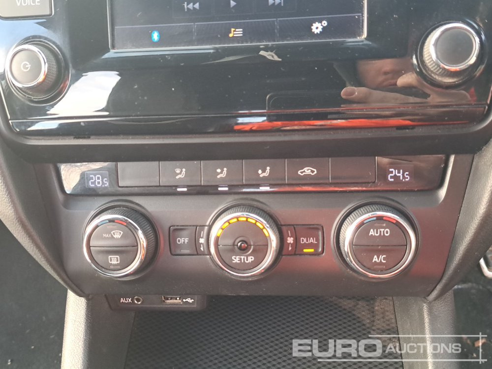 Coche 2014 Skoda Octavia: foto 35 Coche 2014 Skoda Octavia: foto 35