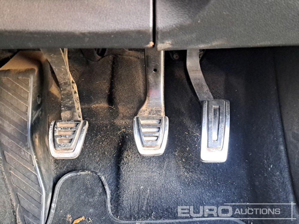 Coche 2014 Skoda Octavia: foto 39 Coche 2014 Skoda Octavia: foto 39