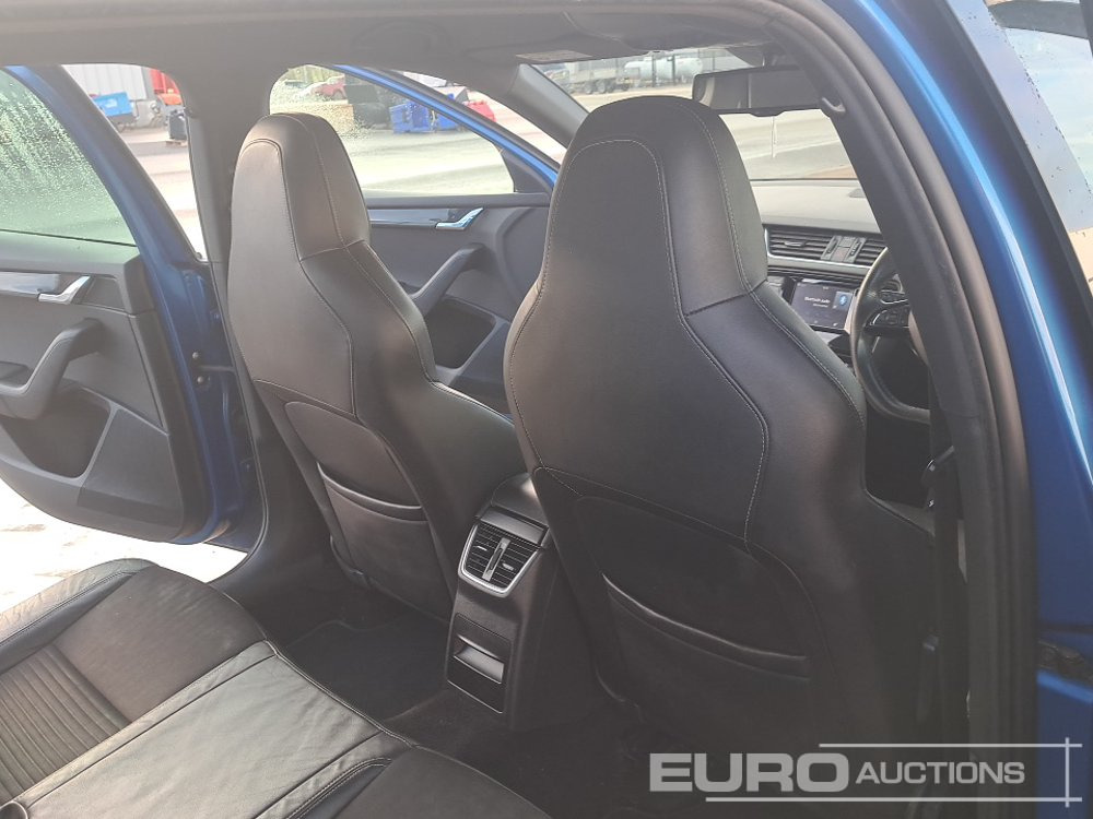 Coche 2014 Skoda Octavia: foto 23 Coche 2014 Skoda Octavia: foto 23