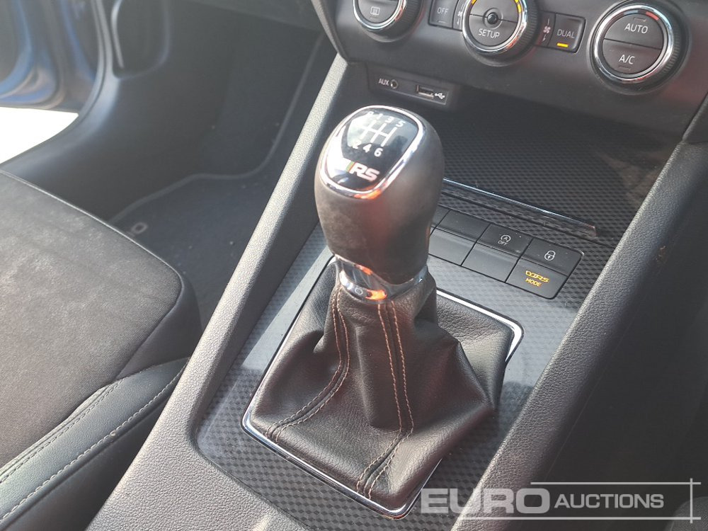 Coche 2014 Skoda Octavia: foto 37 Coche 2014 Skoda Octavia: foto 37