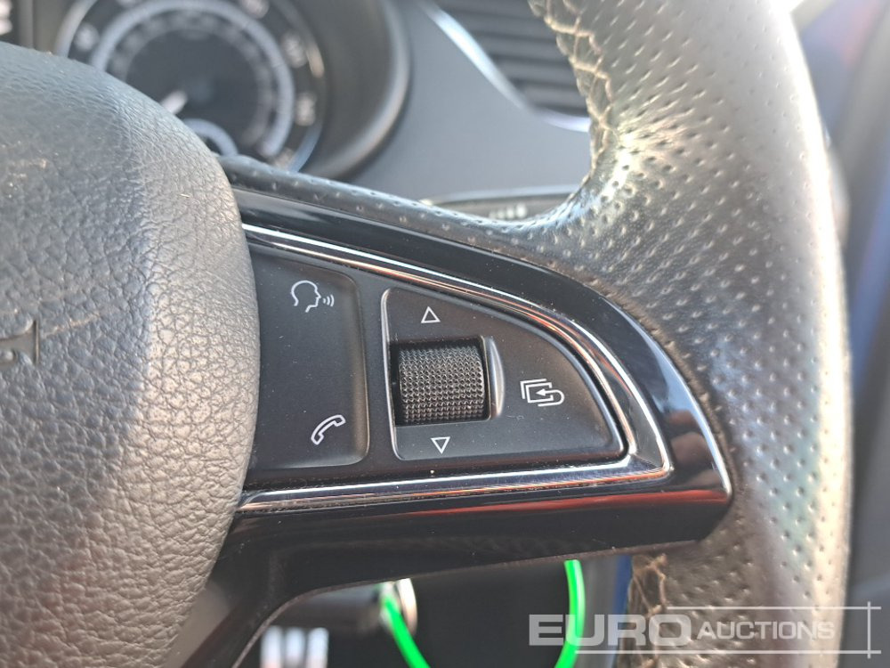 Coche 2014 Skoda Octavia: foto 30 Coche 2014 Skoda Octavia: foto 30