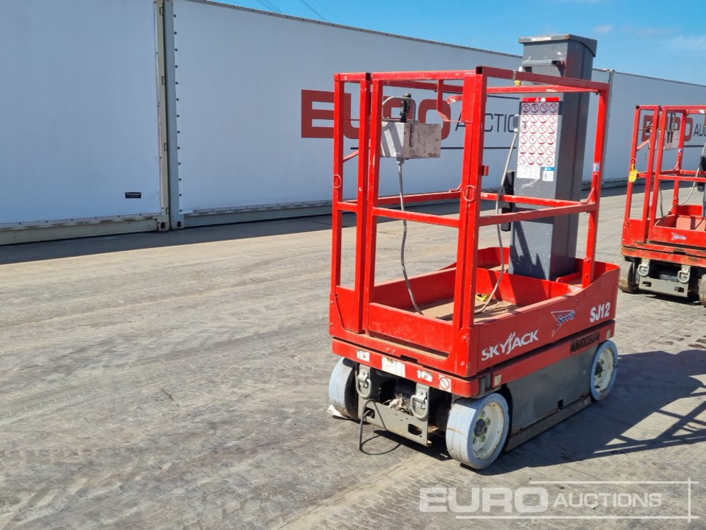 2014 SkyJack SJ12 - Plataforma elevadora: foto 1 2014 SkyJack SJ12 - Plataforma elevadora: foto 1