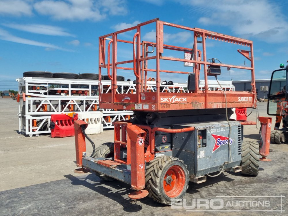 2014 SkyJack SJ6832RT - Plataforma elevadora: foto 5 2014 SkyJack SJ6832RT - Plataforma elevadora: foto 5