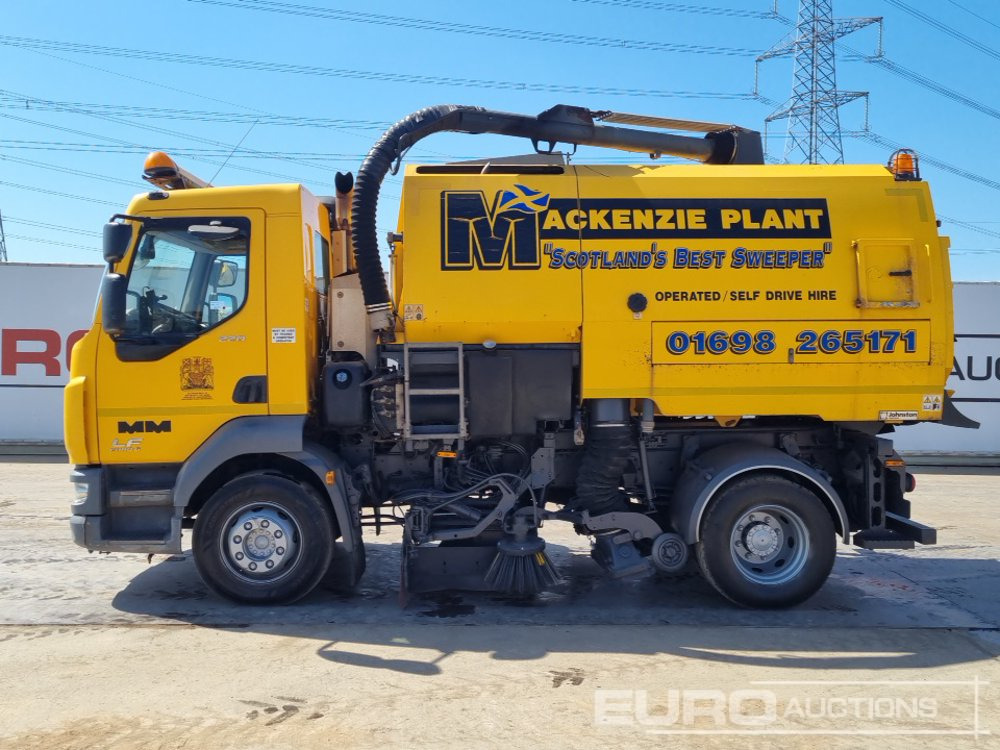 2015 DAF LF220 - Barredora vial: foto 2 2015 DAF LF220 - Barredora vial: foto 2