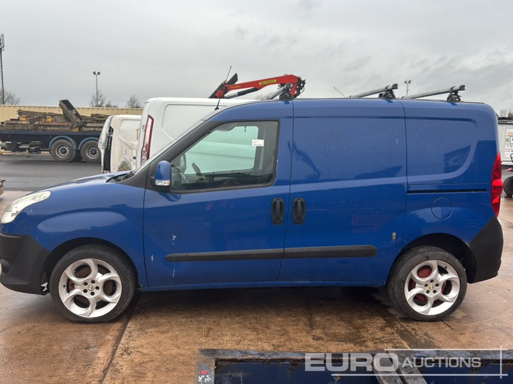 2015 Fiat Doblo - Furgoneta pequeña: foto 2 2015 Fiat Doblo - Furgoneta pequeña: foto 2
