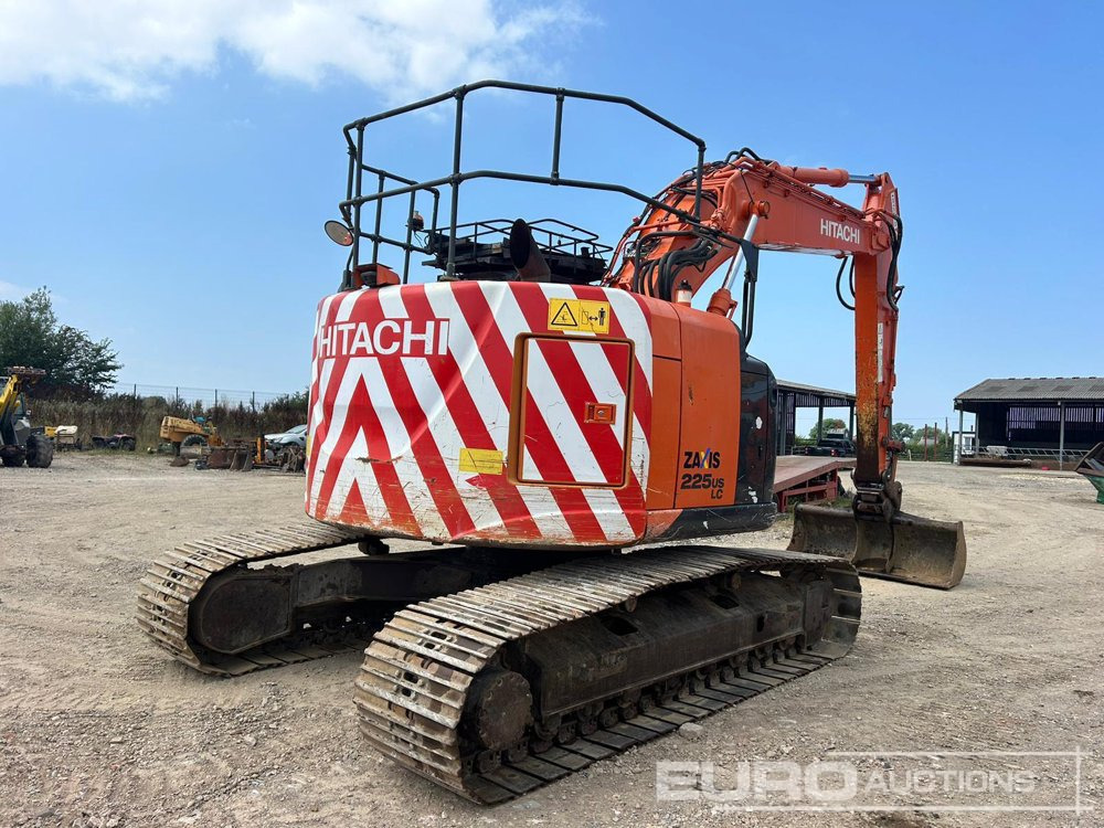 2015 Hitachi ZX225USLC-5B - Excavadora de cadenas: foto 3 2015 Hitachi ZX225USLC-5B - Excavadora de cadenas: foto 3
