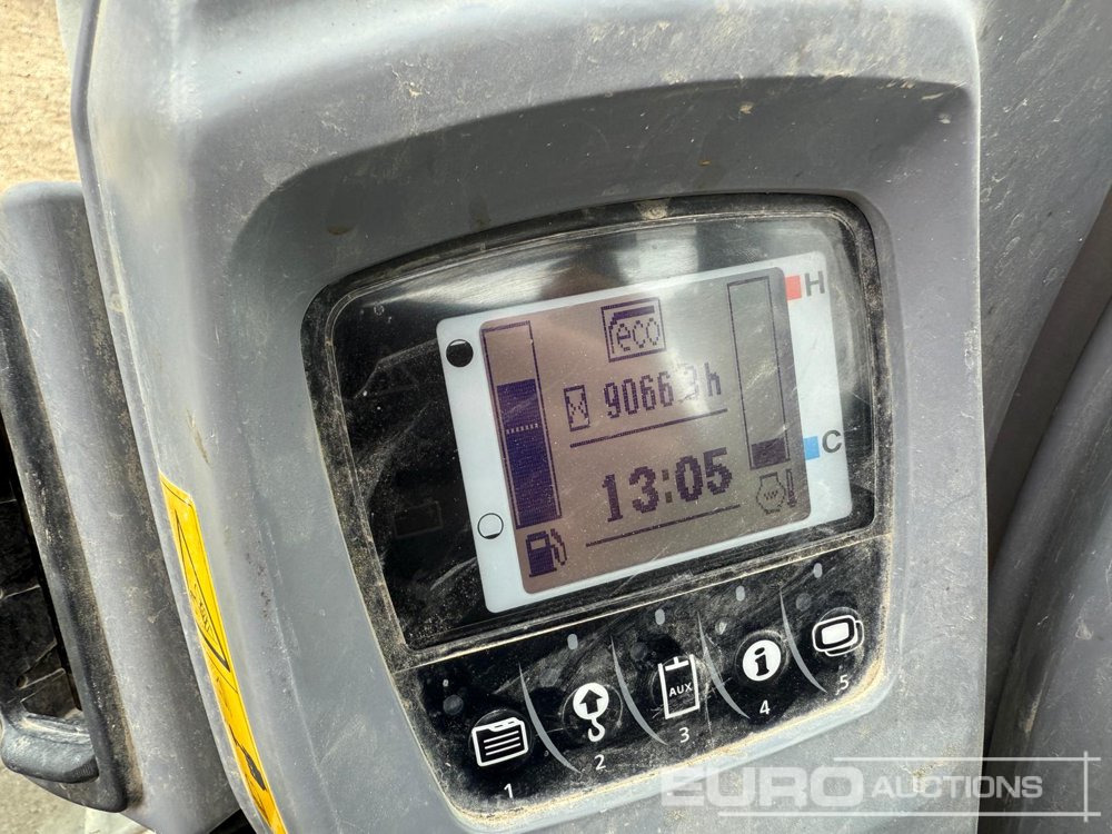 2015 Kubota KX080-4 - Miniexcavadora: foto 5 2015 Kubota KX080-4 - Miniexcavadora: foto 5