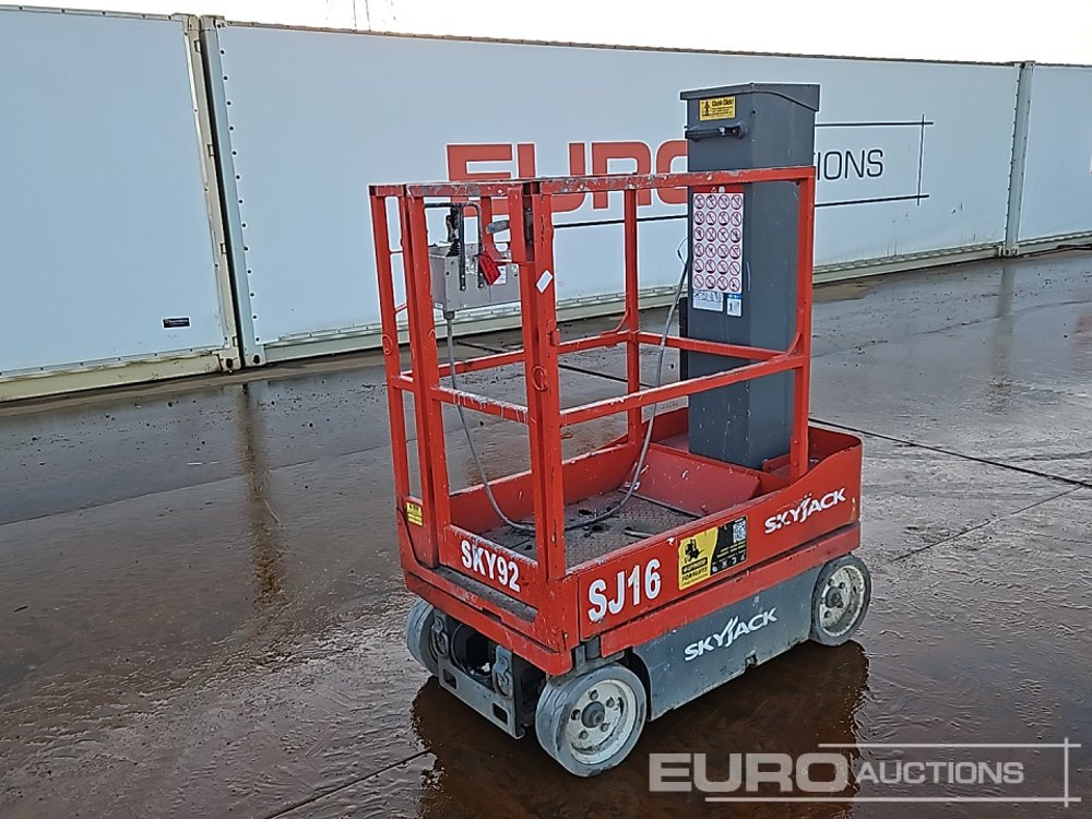 2015 SkyJack SJ 16 - Plataforma elevadora: foto 1 2015 SkyJack SJ 16 - Plataforma elevadora: foto 1