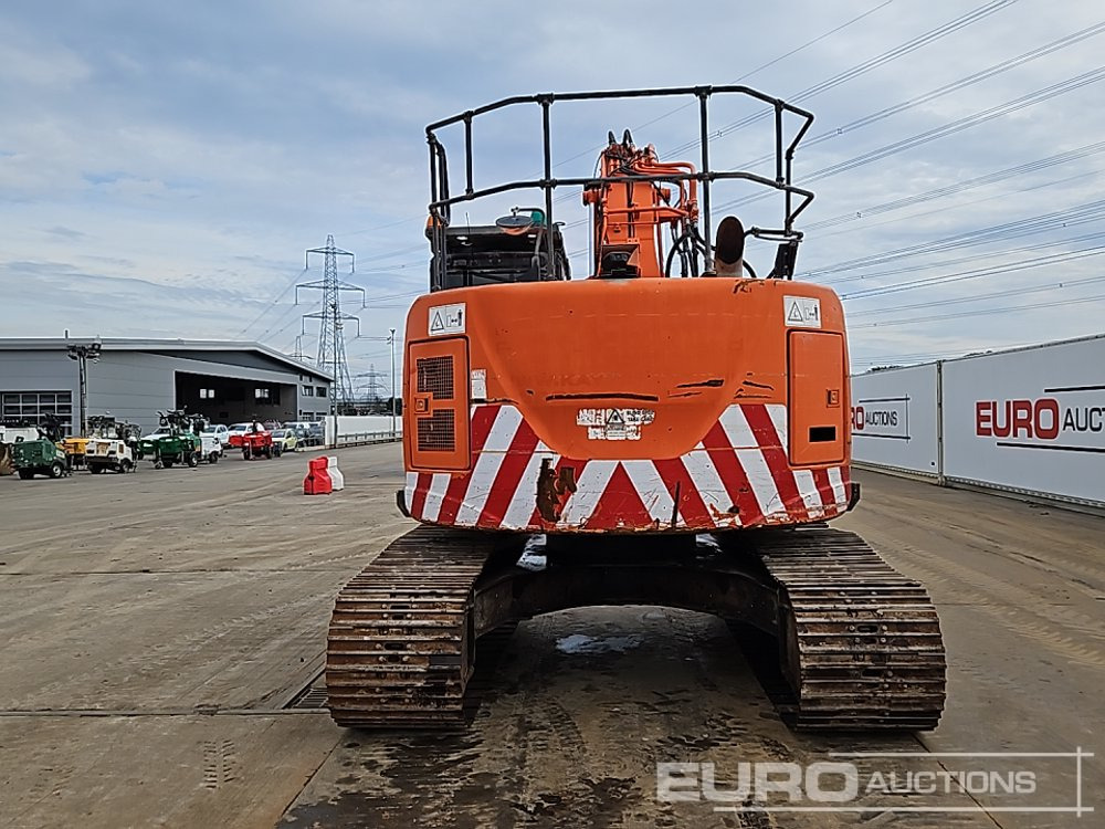 2016 Hitachi ZX225USLC-5B - Excavadora de cadenas: foto 4 2016 Hitachi ZX225USLC-5B - Excavadora de cadenas: foto 4