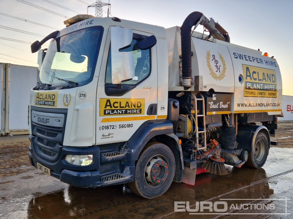 2017 DAF LF220 - Barredora vial: foto 1 2017 DAF LF220 - Barredora vial: foto 1