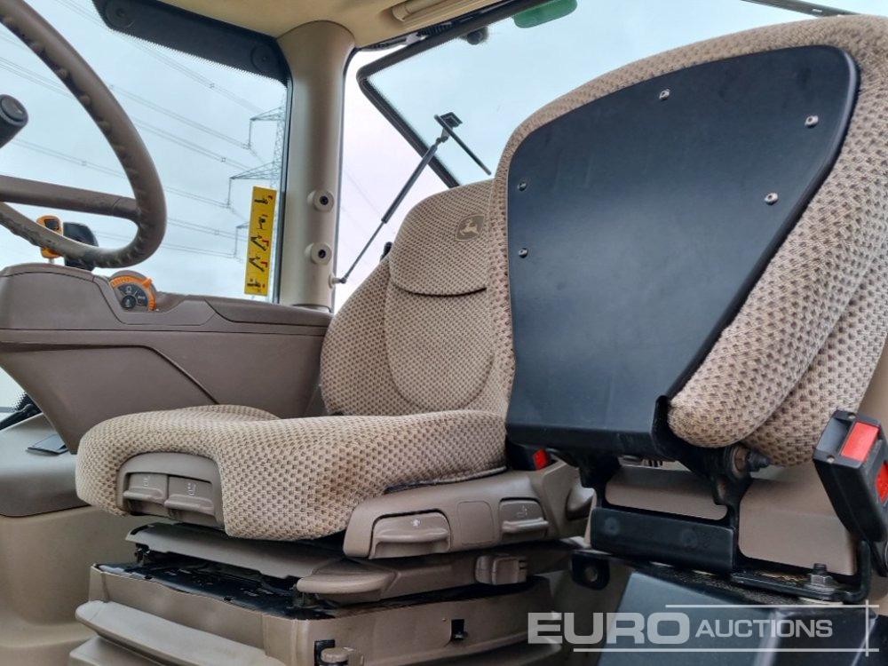 Tractor 2018 John Deere 6215R: foto 39