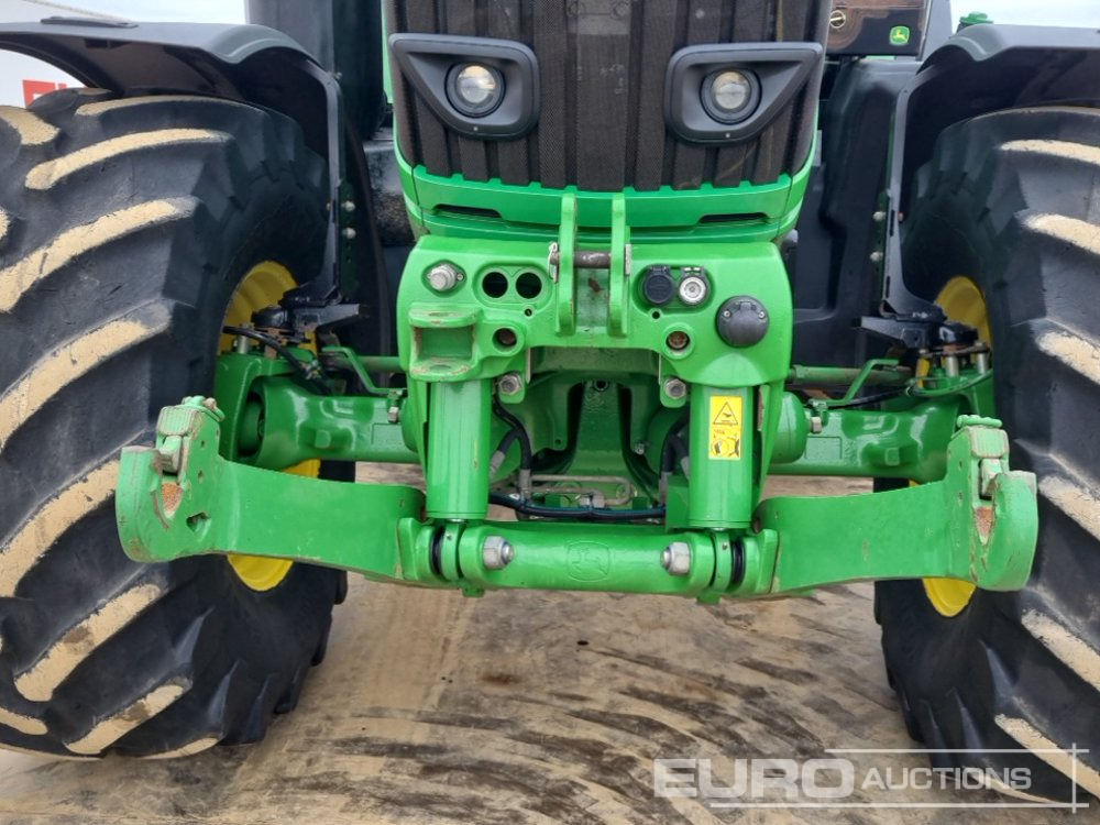 Tractor 2018 John Deere 6215R: foto 14
