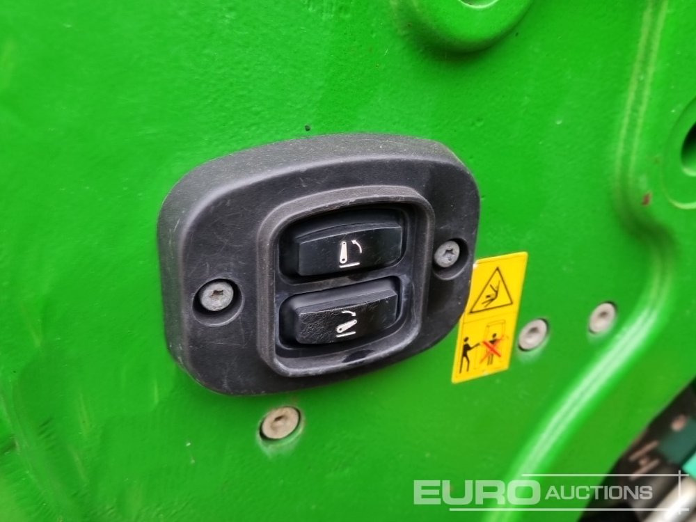 Tractor 2018 John Deere 6215R: foto 17