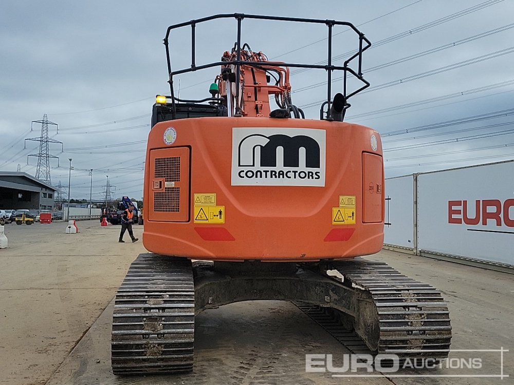 2019 Hitachi ZX225USLC-6 - Excavadora de cadenas: foto 4 2019 Hitachi ZX225USLC-6 - Excavadora de cadenas: foto 4