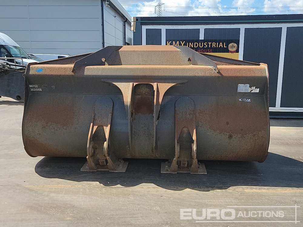 2019 Volvo 126" Loading Bucket to suit Wheeled Loader - Cazo: foto 4 2019 Volvo 126" Loading Bucket to suit Wheeled Loader - Cazo: foto 4