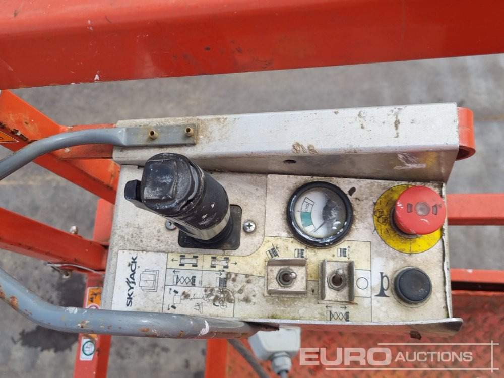 Plataforma elevadora 2020 SkyJack SJIII 4626: foto 17