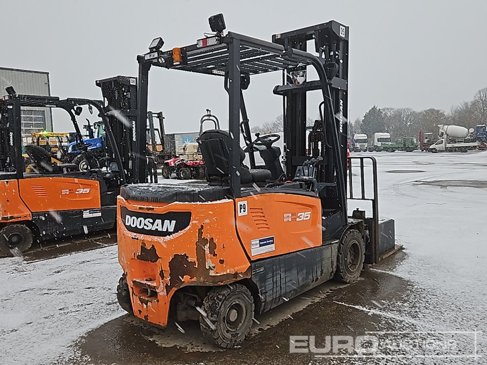 2021 Doosan B35X-7 Plus - Carretilla elevadora: foto 5 2021 Doosan B35X-7 Plus - Carretilla elevadora: foto 5