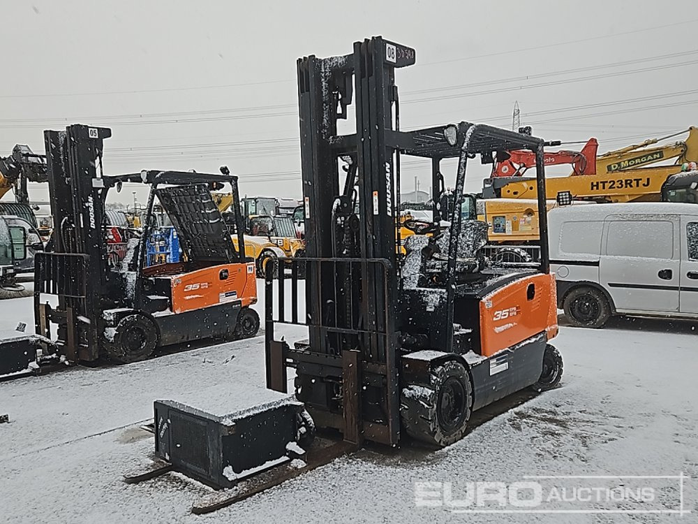 2021 Doosan B35X-7 Plus - Carretilla elevadora: foto 1 2021 Doosan B35X-7 Plus - Carretilla elevadora: foto 1