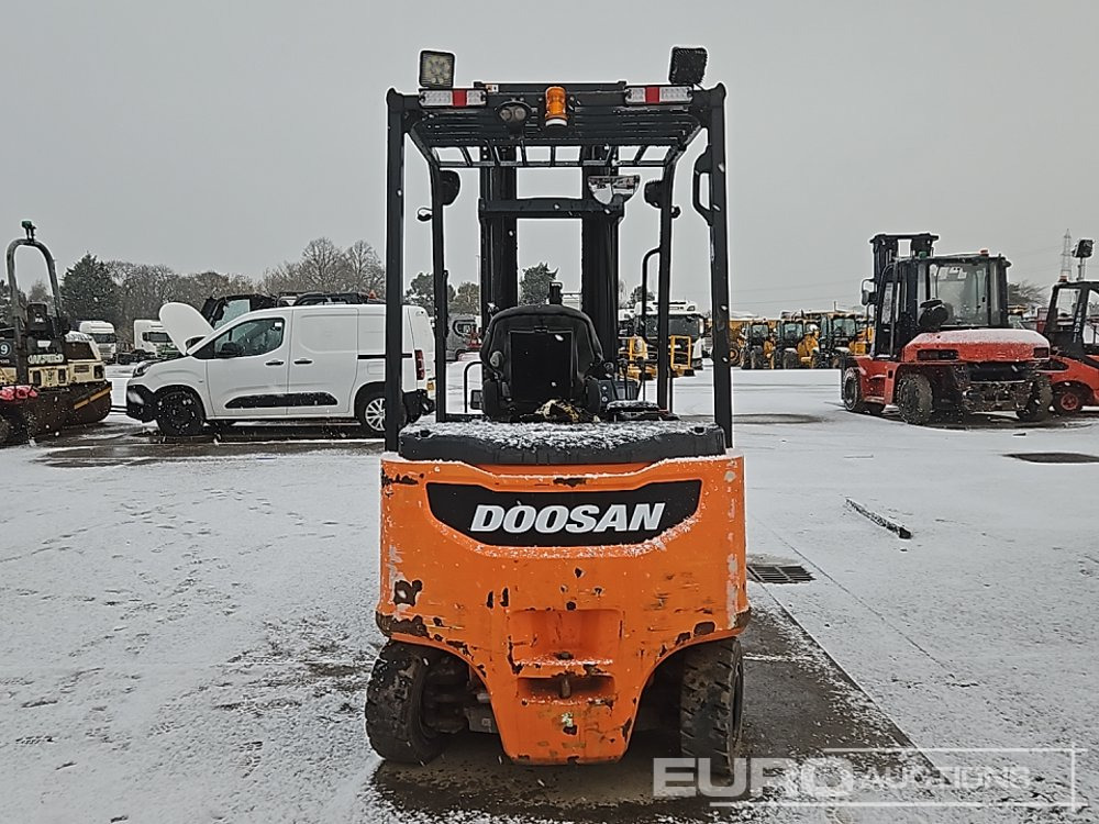 2021 Doosan B35X-7 Plus - Carretilla elevadora: foto 4 2021 Doosan B35X-7 Plus - Carretilla elevadora: foto 4