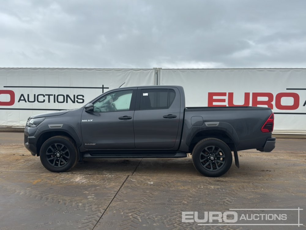 2021 Toyota Hilux Invincible X - Pick-up: foto 2 2021 Toyota Hilux Invincible X - Pick-up: foto 2