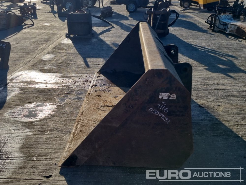 94" Loading Bucket to suit Manitou Telehandler - Cazo: foto 2 94" Loading Bucket to suit Manitou Telehandler - Cazo: foto 2