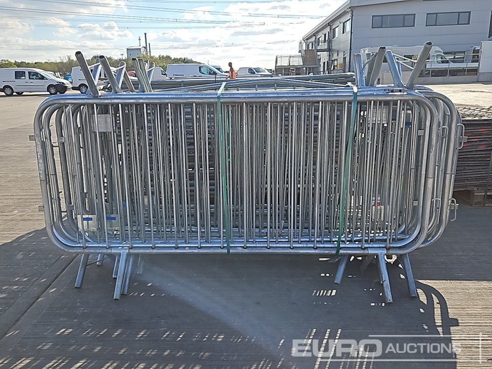 Equipo de construcción Bundle of Rubber Mats (3 of), Metal Pedestrian Fencing (2 of), Plastic Pedestrian Fencing (4 of): foto 12