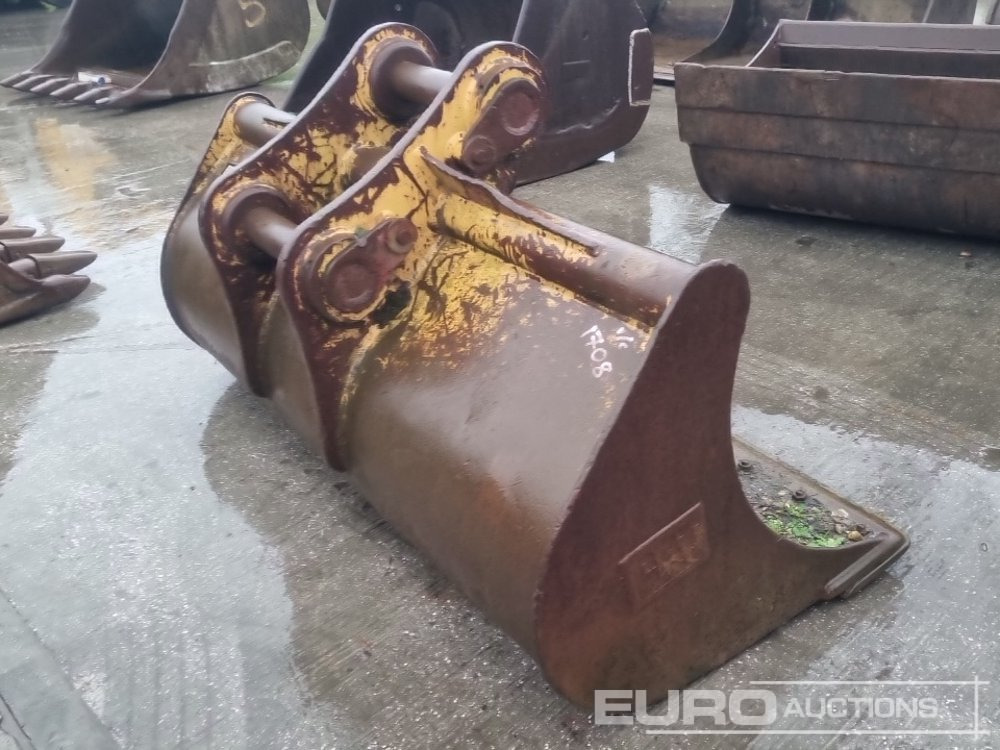 CAT 70" Ditching Bucket 80mm Pin to suit 20 Ton Excavator - Cazo: foto 5 CAT 70" Ditching Bucket 80mm Pin to suit 20 Ton Excavator - Cazo: foto 5